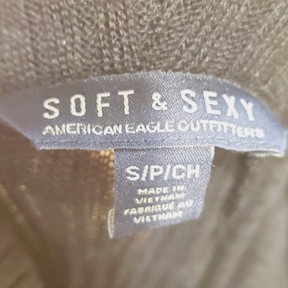 Soft and Sexy by American Eagle Outfitter turtleneck black long sleeve Dr… - Picture 3 of 10